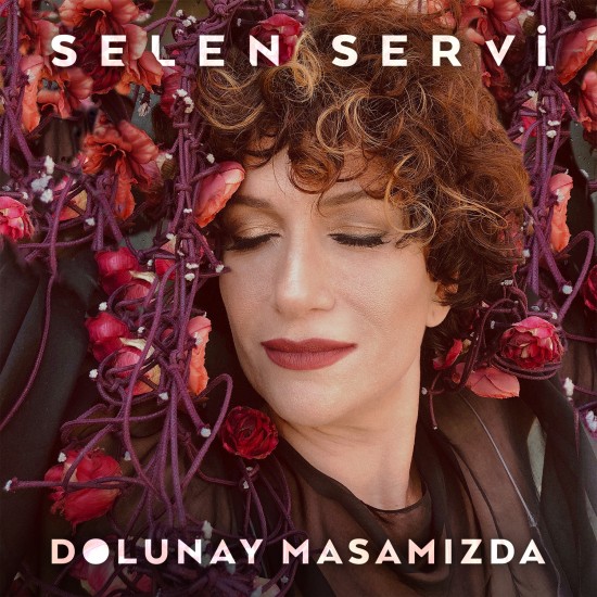 Dolunay Masamızda