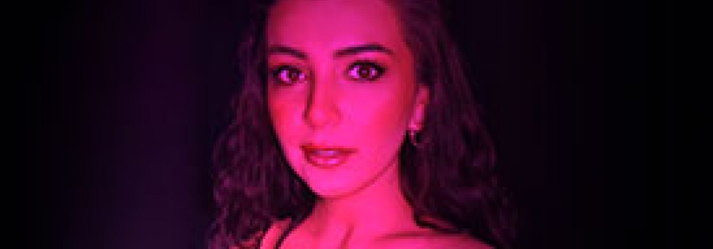 Yağmur, profesyonel müzik dünyasına ilk adımı attı! Yağmur, profesyonel müzik dünyasına ilk adımı attı!