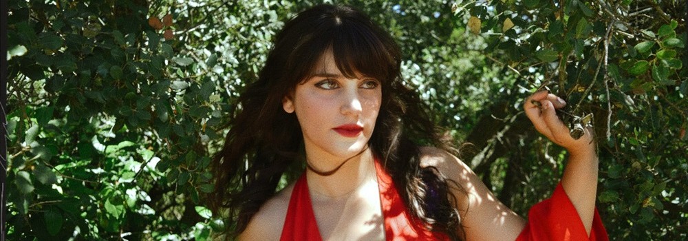 Adoya, “Önceden” adını verdiği yepyeni EP çalışmasını 31 Temmuz'da müzikseverlerin beğenisine sunmaya hazırlanıyor!