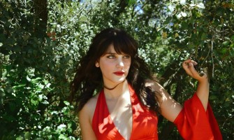 Adoya, “Önceden” adını verdiği yepyeni EP çalışmasını 31 Temmuz'da müzikseverlerin beğenisine sunmaya hazırlanıyor!