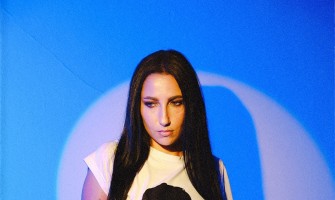 Alança “Yalnızlığıma” adını verdiği yeni single çalışmasını 19 Aralık’ta müzikseverlerin beğenisine sunuyor!