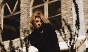 AYE, “Kibrit” adını verdiği yepyeni single çalışmasını 21 Kasım’da dinleyicisiyle buluşturmak için tüm hazırlıklarını tamamlıyor!