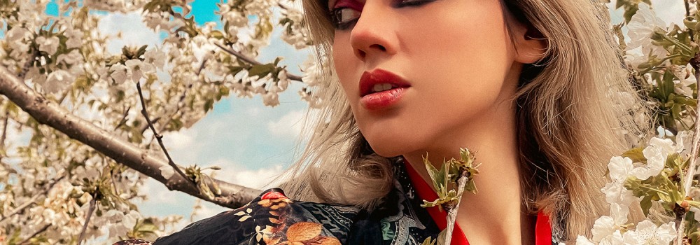 AYE, “Yasak Elma” adını verdiği yepyeni single çalışmasını 16 Mayıs’ta müzikseverlerle buluşturmaya hazırlanıyor! AYE, “Yasak Elma” adını verdiği yepyeni single çalışmasını 16 Mayıs’ta müzikseverlerle buluşturmaya hazırlanıyor!