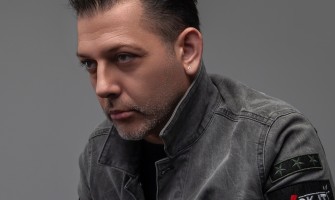 Burak Duman, “Sevda Bozdu” adlı yepyeni şarkısını 1 Mart’ta sevenlerinin beğenisine sunuyor!