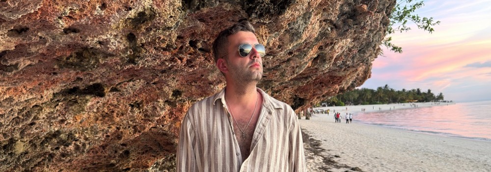 Burak Ertan’dan yepyeni single sürprizi: “Anıları Duman”, 8 Mayıs’ta dinleyicisiyle buluşacak!