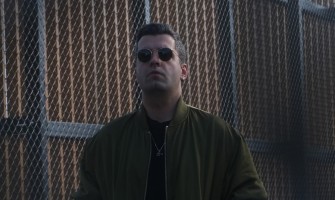 Burak Ertan, pop – alternatif türündeki yepyeni şarkısı “Yolların” ile 28 Haziran’da geri dönüyor!