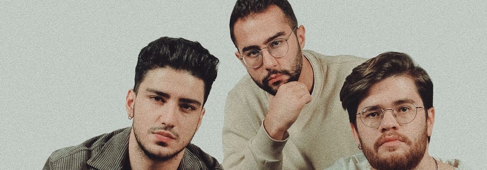 Daha İki Durak Var, “Deli Diyorlar” isimli yepyeni maxi-single çalışmasını 10 Nisan’da dinleyicisinin beğenisine sunuyor!