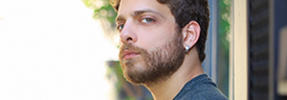 Emre Özgünsür, ikinci şarkısını sevenleriyle paylaştı! Emre Özgünsür, ikinci şarkısını sevenleriyle paylaştı!