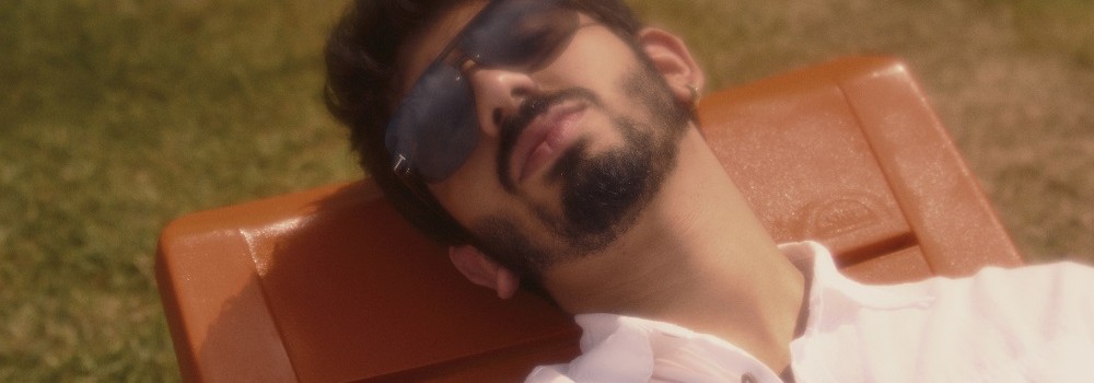 Efe Tezyel, 17 Temmuz’da dinleyicisiyle buluşturacağı yepyeni single çalışması “O Yaz” için tüm hazırlıklarını tamamlıyor!