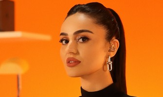 Elif Buse Doğan, “Aşk Başımda Bela” adlı yepyeni single çalışması ile 13 Haziran’da yayında olacak!