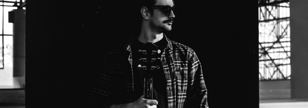 Emircan Fidan’dan aşkın melankolisi ve neşesi arasında bir maxi single: “İç Mekan Resmi”, 27 Şubat’ta yayında olacak!