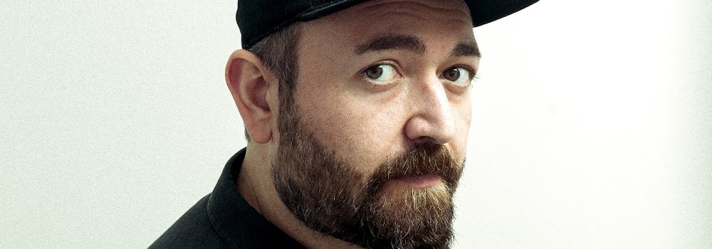 Emre Akbay, “Sen Varsın” adlı yepyeni single çalışmasını 27 Mart’ta müzikseverlerin beğenisine sunuyor!