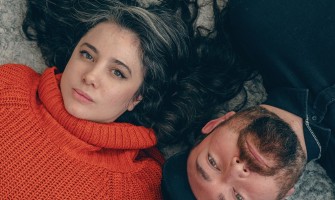 Emre Akbay ve Selin Çıngır’ın merakla beklenen düet çalışması “Yanıyor İçim”, 9 Ocak’ta dinleyicisiyle buluşacak!