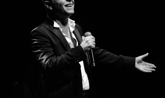 Levent Yüksel, eşsiz bir konser deneyimi yaşattığı serisine “Bu Gece Son (30. Yıl Senfonik) - Hierapolis  Live” ile 13 Haziran’da devam ediyor!