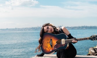 Pelin Çelik, “Yaşamak Gerek” adlı yepyeni albümünü 7 Haziran’da müzikseverlerle buluşturuyor!