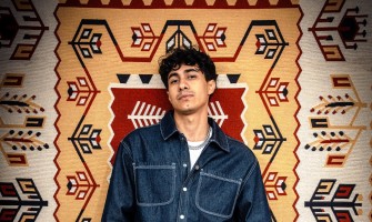 Robin, “SEVECEKSEN SEV” adını verdiği yepyeni teklisini 12 Aralık’ta müzikseverlerle buluşturuyor!