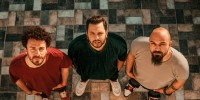 Rock-alternatif sahnesinin üretken gruplarından Kaset, yeni single çalışması “Geri Vites” ile 7 Ağustos’ta yayında olacak!