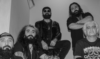 Rock müziğin başarılı grupları arasında yer alan Objektif, “Haydar Haydar”a getirdiği yepyeni yorumu  ile 7 Haziran’da müzikseverlerle buluşuyor!