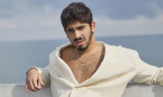 Rock müziğin genç ve özgün isimlerinden Efe Tezyel, “Bir İhtimal” adlı yeni şarkısını 31 Ekim’de yayımlamaya hazırlanıyor! Rock müziğin genç ve özgün isimlerinden Efe Tezyel, “Bir İhtimal” adlı yeni şarkısını 31 Ekim’de yayımlamaya hazırlanıyor!