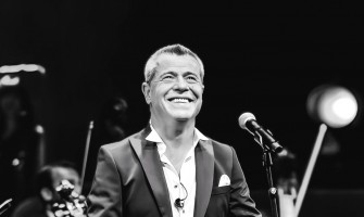 Sevilen sanatçı Levent Yüksel’den senfonik bir albüm sürprizi: “30. Yıl Senfonik – Live”, 4 Temmuz’da  yayında!