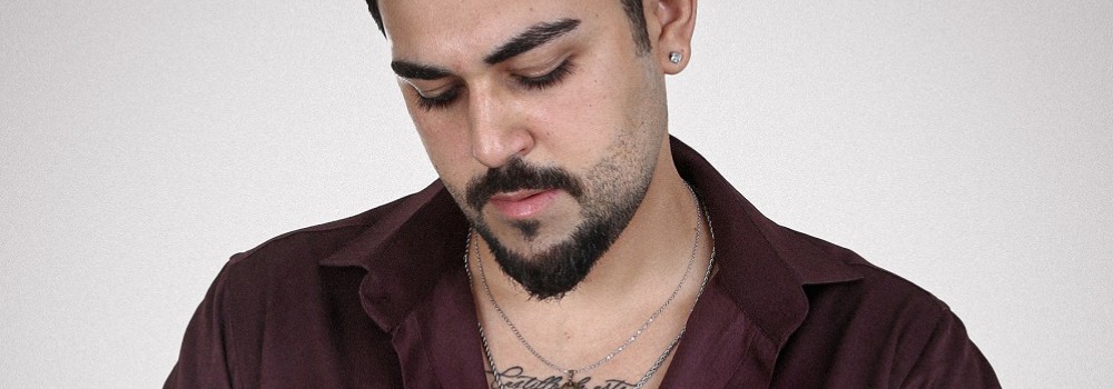 Süleyman Çapar, “1990” adını verdiği yepyeni single çalışmasını 24 Ekim’de piyasaya sunmaya hazırlanıyor! Süleyman Çapar, “1990” adını verdiği yepyeni single çalışmasını 24 Ekim’de piyasaya sunmaya hazırlanıyor!