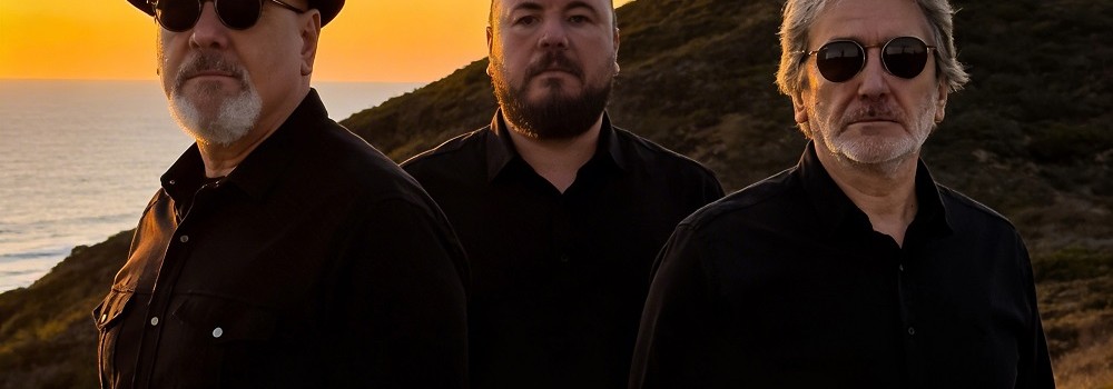 Tual’den yepyeni bir single sürprizi: “Akşamüstü”, 3 Nisan’da yayında olacak!